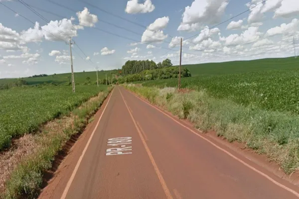 Foto relacionada a notícia: Capotamento é registrado entre Central Santa Cruz e Cafelândia