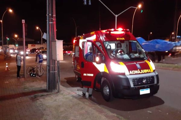 Imagem referente a notícia: Ciclista fica ferido após colisão de trânsito na marginal da PRc-467, em Cascavel