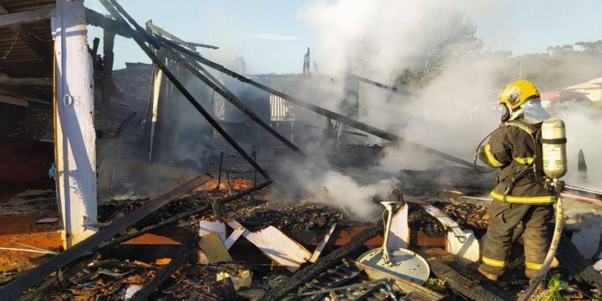 Suspeito de matar casal e duas crianças e incendiar casa é preso pela Polícia Civil