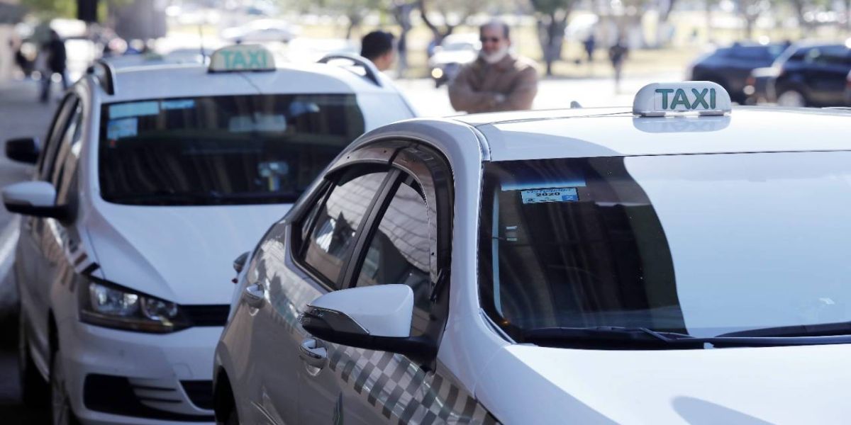 Taxistas passarão por curso para aprimorar serviço