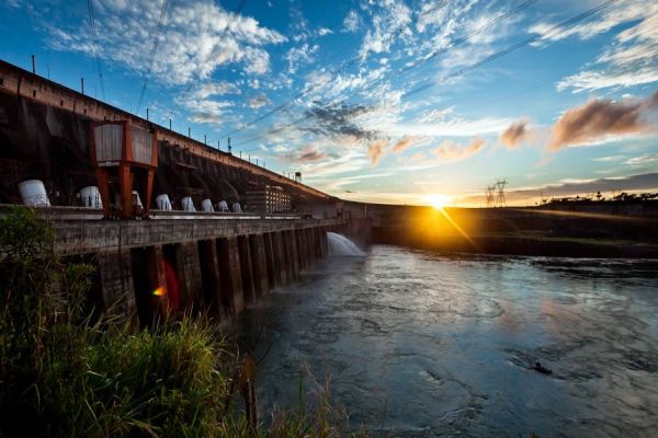 Itaipu chega aos 47 anos com foco no pagamento dadívida e na redução da tarifa