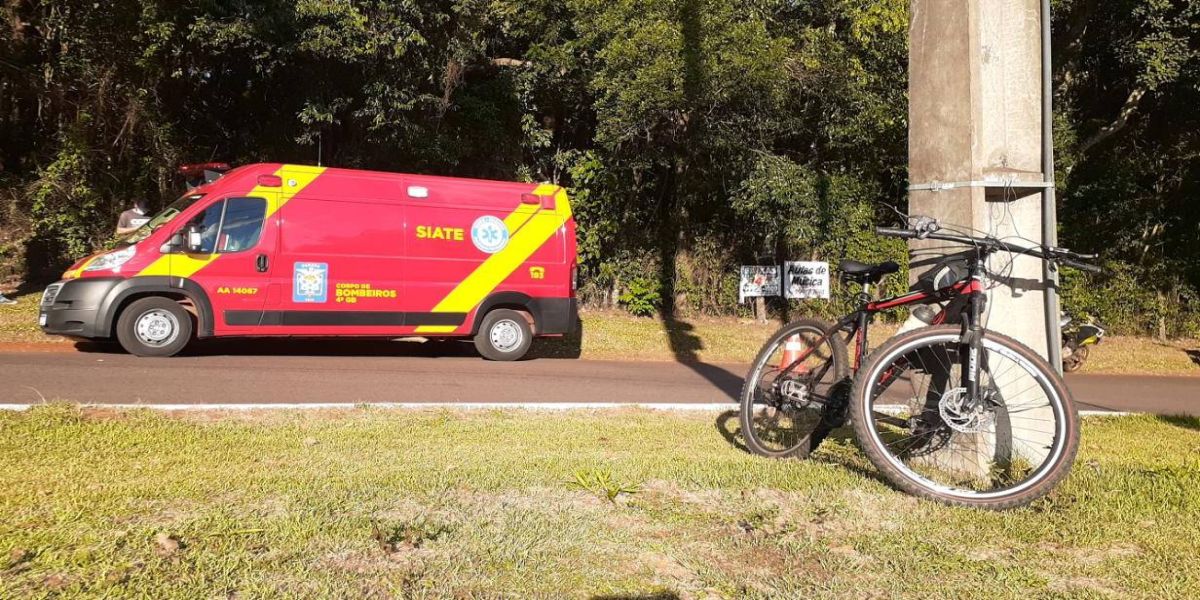 Ciclista de 71 anos fica ferido após colisão na Rua Jacarezinho no Bairro São Cristóvão