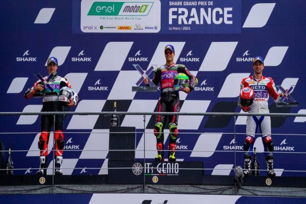 Moto E: Granado vence a primeira na temporada com ultrapassagem no fim