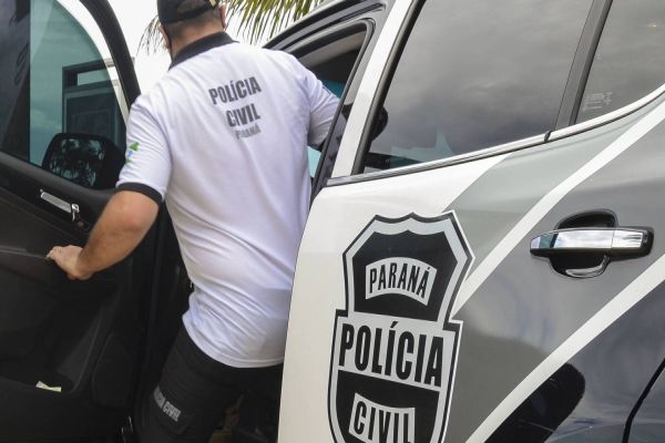 PCPR prende falsa enfermeira com vacina contra Covid-19; Justiça decreta prisão