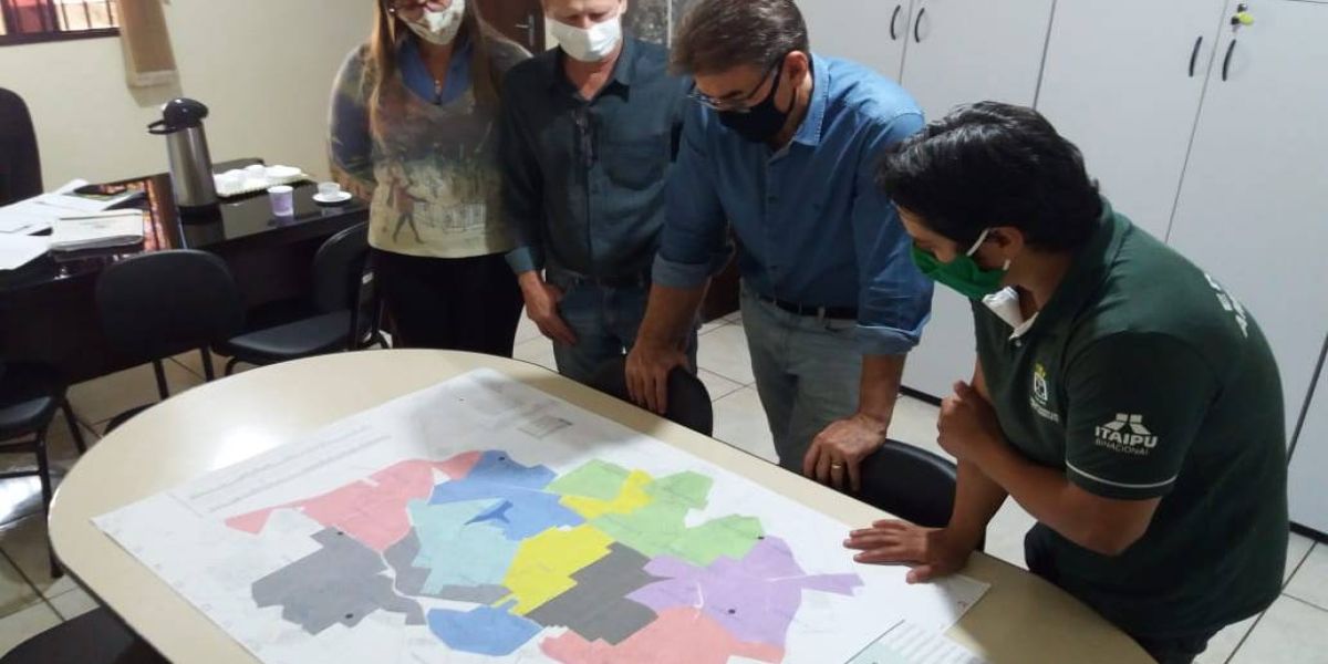 Teremos um modelo sustentável de coleta de lixo em Cascavel, diz Paranhos em visita técnica