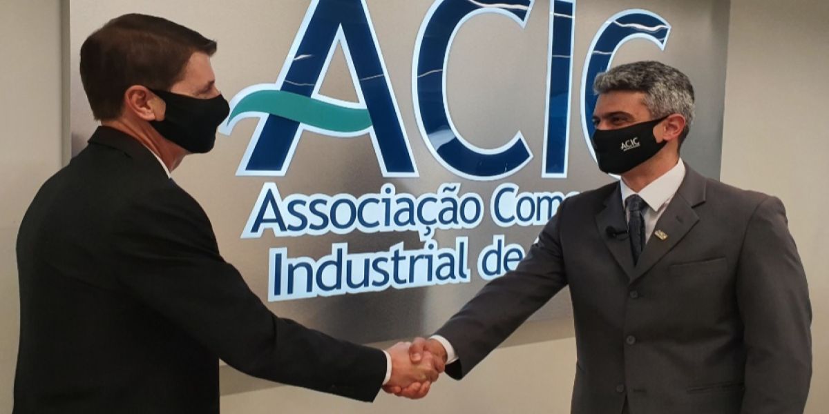 Genesio assume a diretoria da Acic e fala em dedicação e união para bem representar empresas