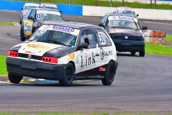 Automobilismo do Paraná terá decisão atrasada