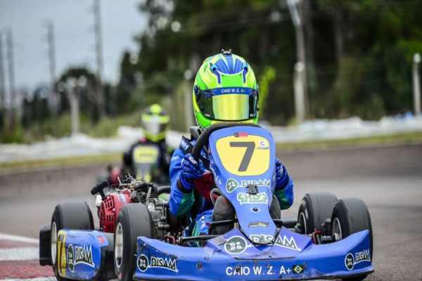 Caio Zorzetto inicia preparação para a Copa Brasil de Kart em Londrina