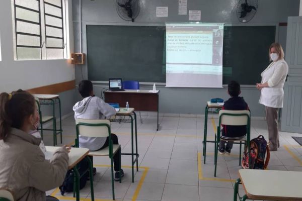 Colégios Estaduais retomam na segunda-feira (24), as aulas presencias; Veja quais são!