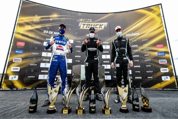 Felipe Giaffone e André Marques e Giuliano Losacco vencem na abertura da Copa Truck em Goiânia