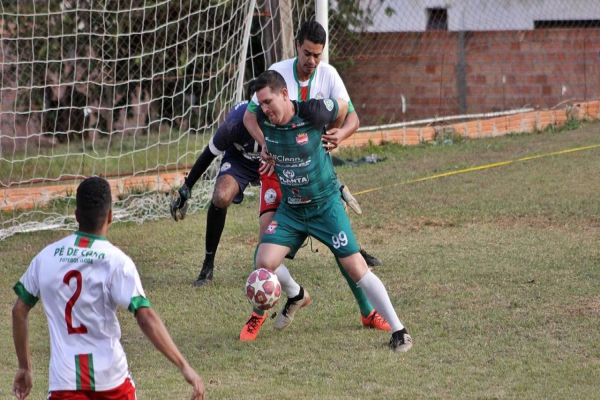 Resenha/Corbélia vence Pé de Cana e garante vaga na quartas de final da 11ª Camp. Chácara Fardoski