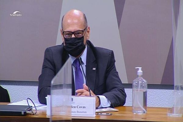 Imagem referente a notícia: Dimas Covas: falta de insumos ameaça entrega de 54 milhões de doses da Coronavac