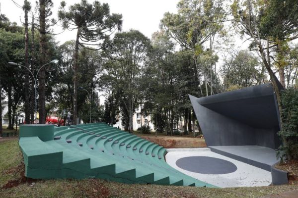 Praça do Country é revitalizada