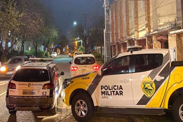 Às vésperas do decreto estadual, fiscalização encontra 120 idosos em barracão de bingo