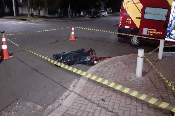Imagem referente a notícia: Motociclista morre e condutor de veiculo envolvido é detido por embriagues ao volante