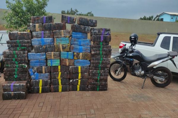 Polícia Militar apreende mais de uma tonelada de maconha no oeste do Paraná