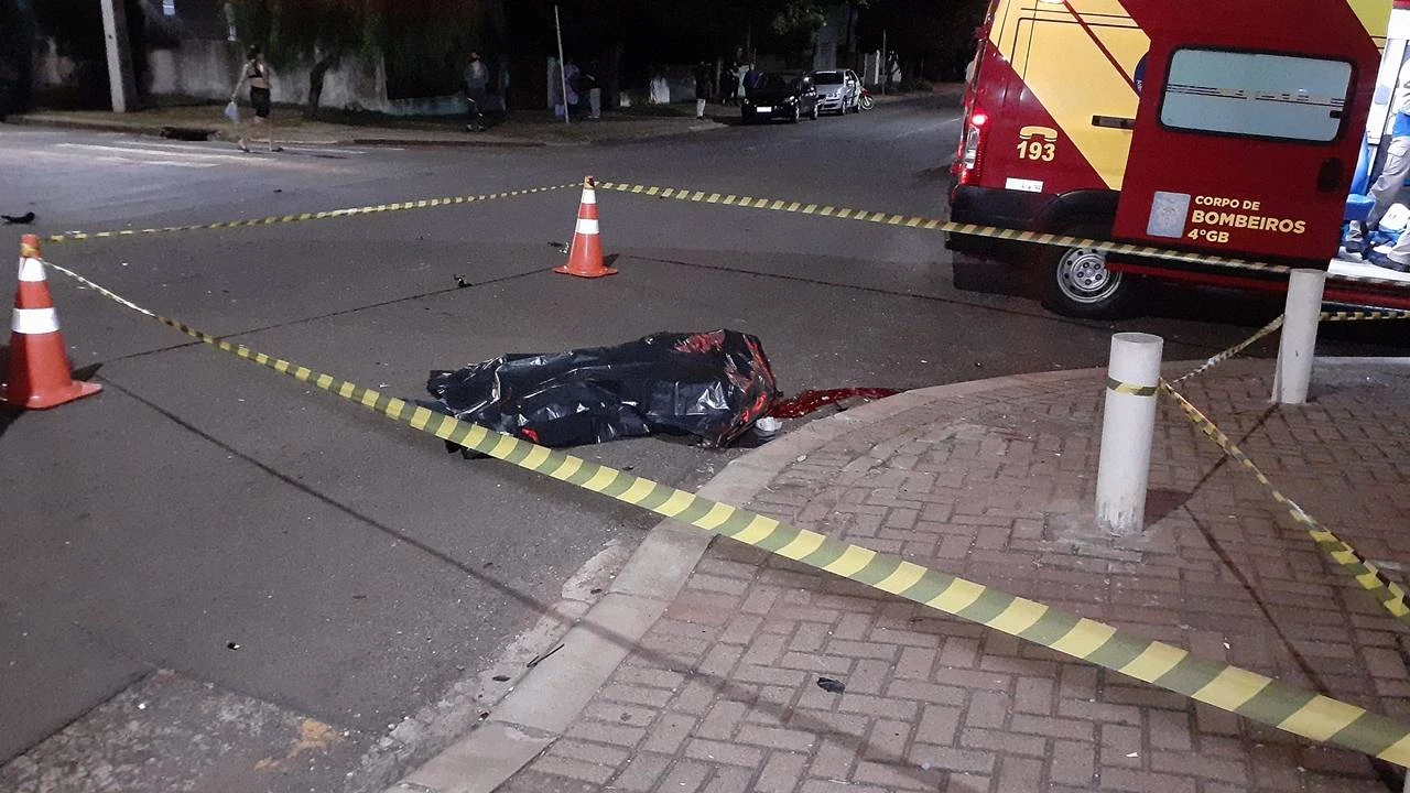 Foto relacionada a notícia: Motociclista morre e condutor de veiculo envolvido é detido por embriagues ao volante