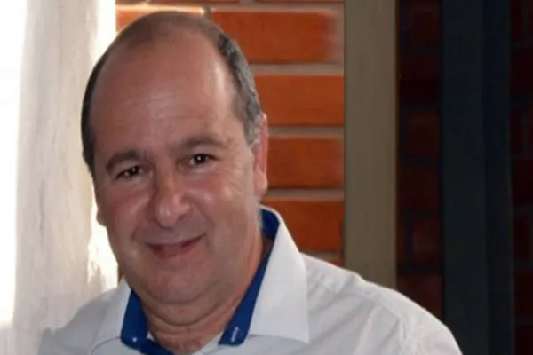 Foto relacionada a notícia: Prefeito de Diamante do Oeste é internado com Covid-19