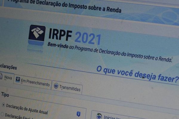 Contribuinte com pendência deve entregar declaração e retificar depois