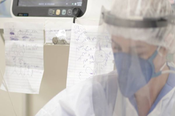 32 anos: servidores contam história e relatam orgulho de ser Huop