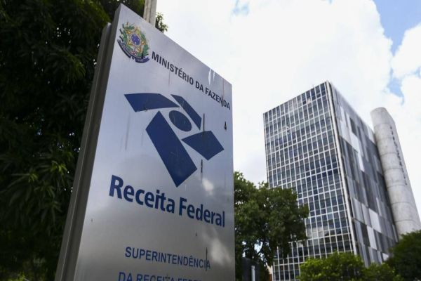 Imagem referente a notícia: Receita recebeu 34,1 milhões de declarações em 2021