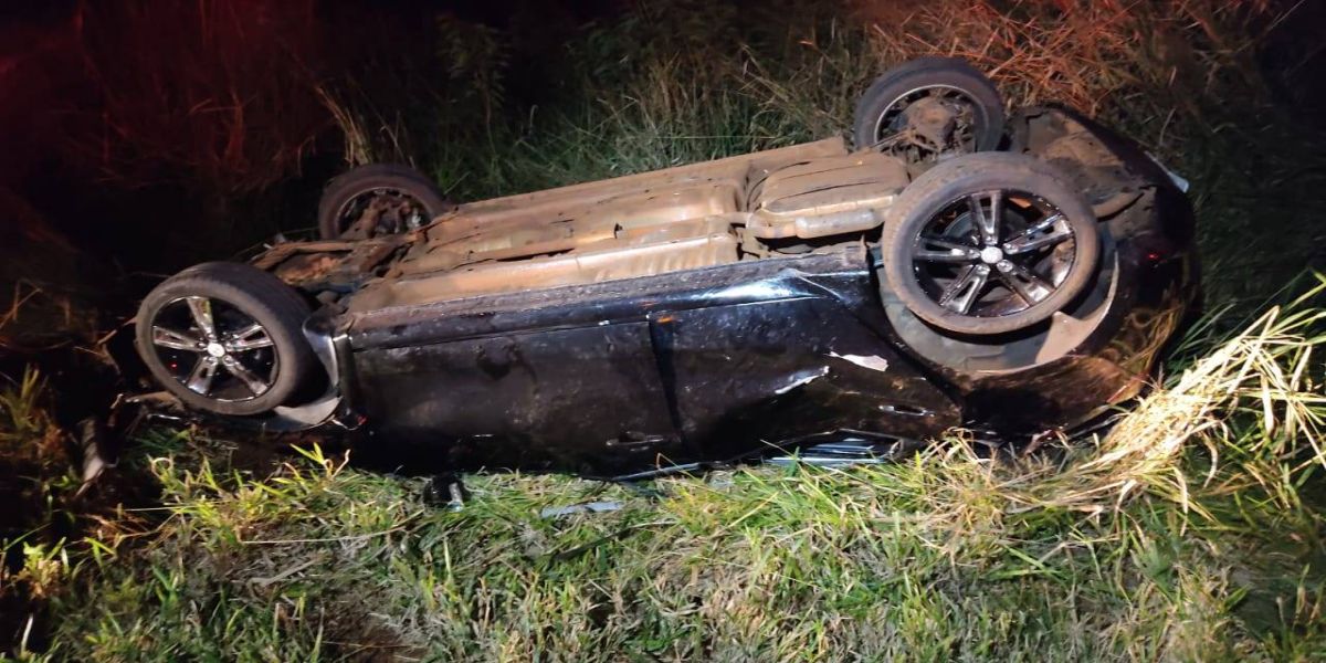 Três pessoas morrem após capotamento na PR-573 em Braganey