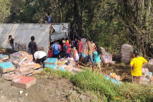 Imagem referente a notícia: Carga com 16 toneladas de carne é saqueada por indígenas em Nova Laranjeiras
