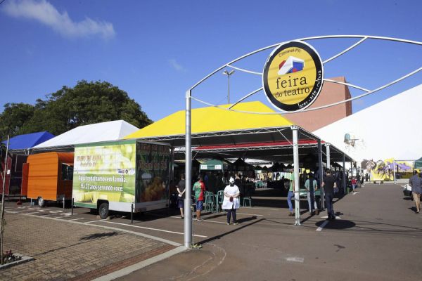 Feira do Teatro terá ação beneficente neste domingo