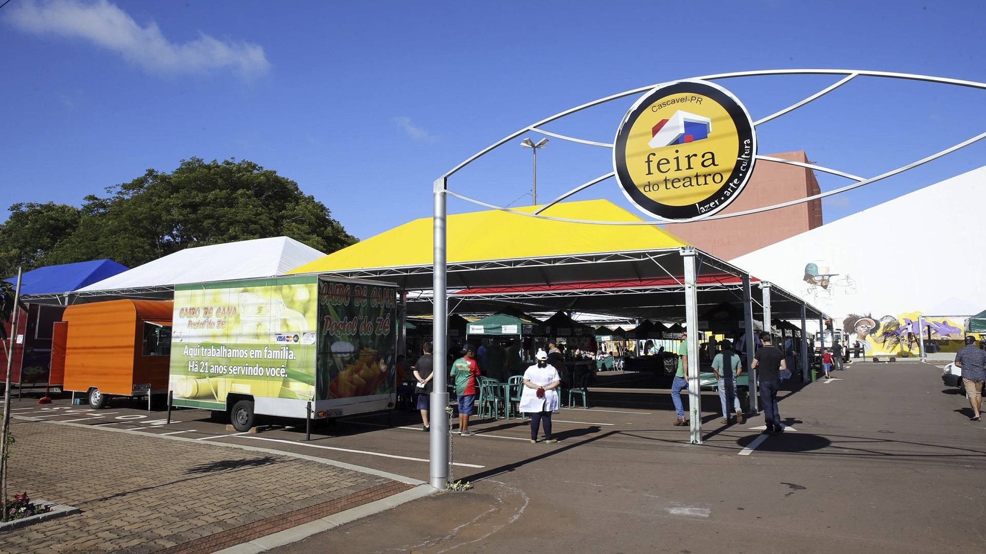 Feira do Teatro terá ação beneficente neste domingo