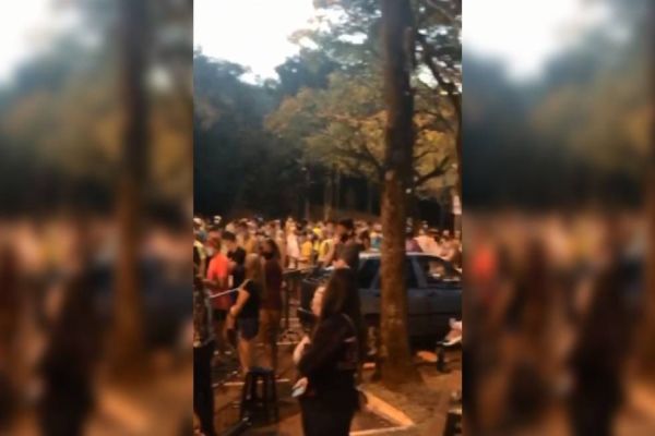 Evento esportivo no Lago Municipal autorizado pela prefeitura gera aglomeração em Cascavel
