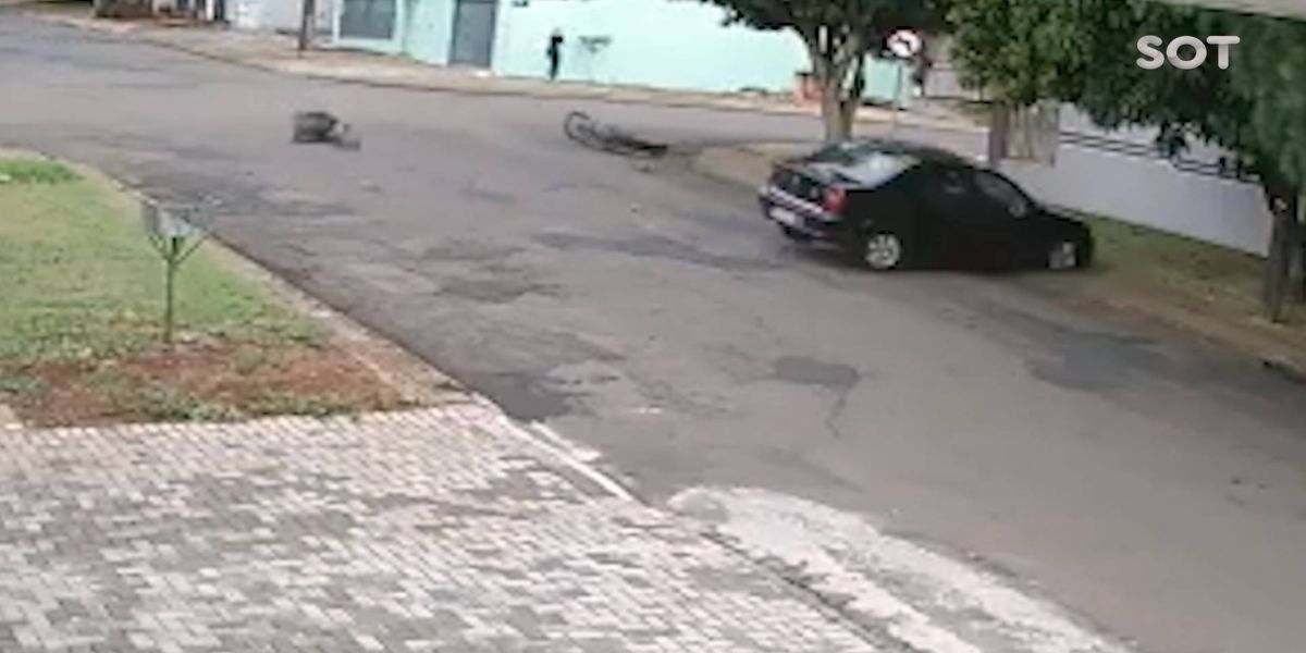 Câmera de segurança registra grave acidente no Bairro Coqueiral