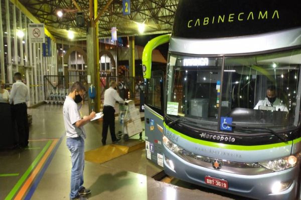 Governo propõe isenção ou desconto para idosos de baixa renda no transporte intermunicipal