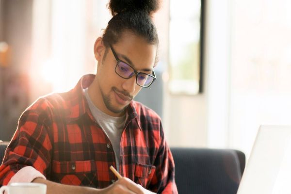 Estágio: Paraná tem mais de 2,5 mil vagas abertas em todas as regiões