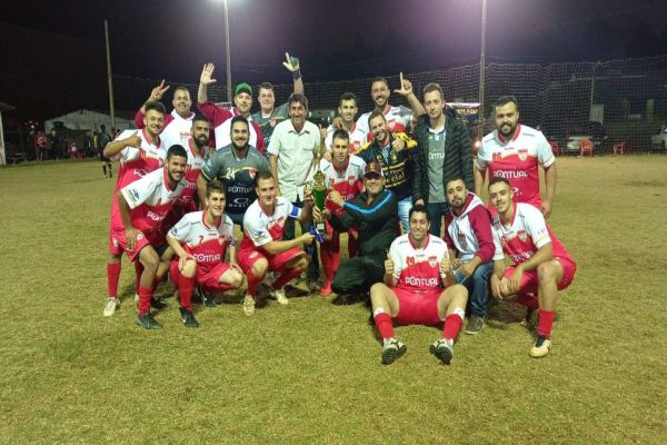 Imagem referente a notícia: Ótica Pontual vence Fúria Cascavel e fatura o título da 5ª Copa Interclubes Serie Bronze