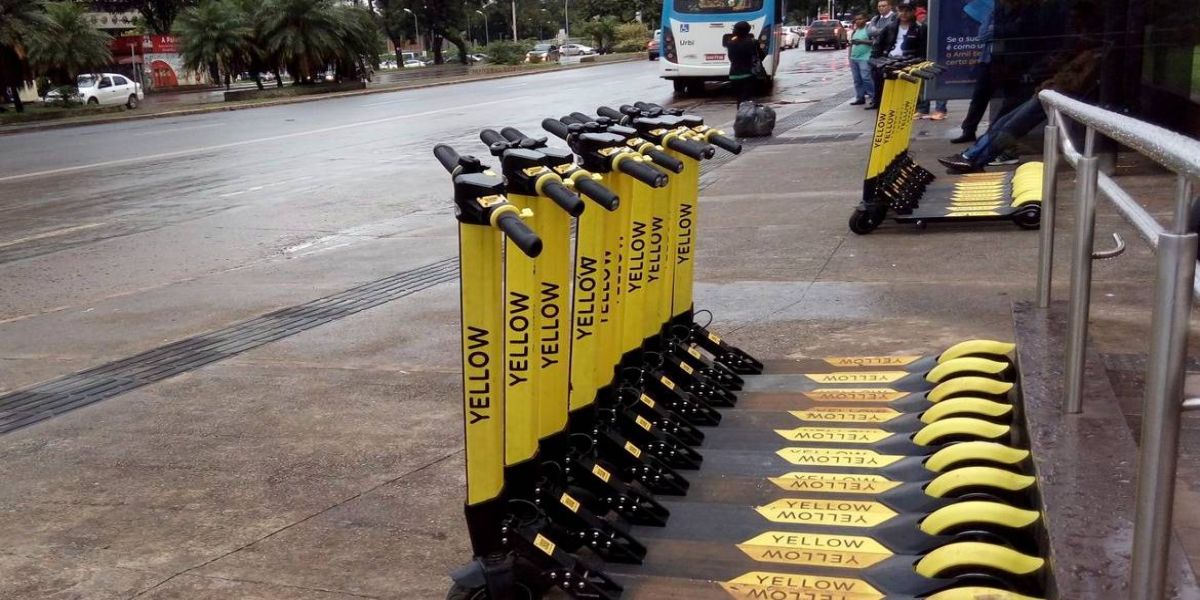 Projeto torna obrigatório capacete para condutores de patinetes elétricos
