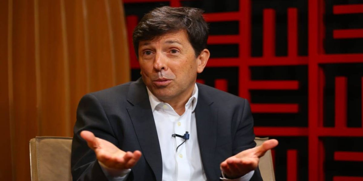 João Amoêdo desiste de concorrer à Presidência