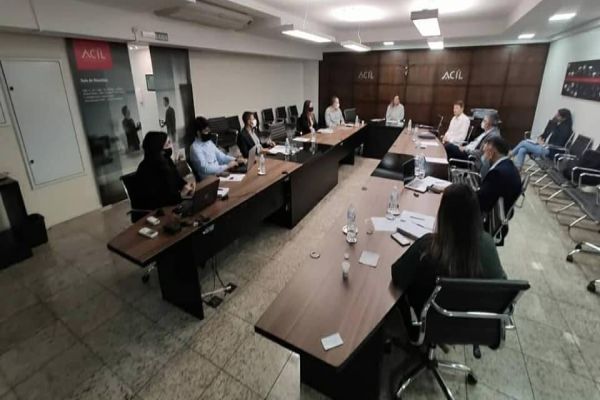 Acic amplia laços com Acil e Acim modelos em associativismo empresarial