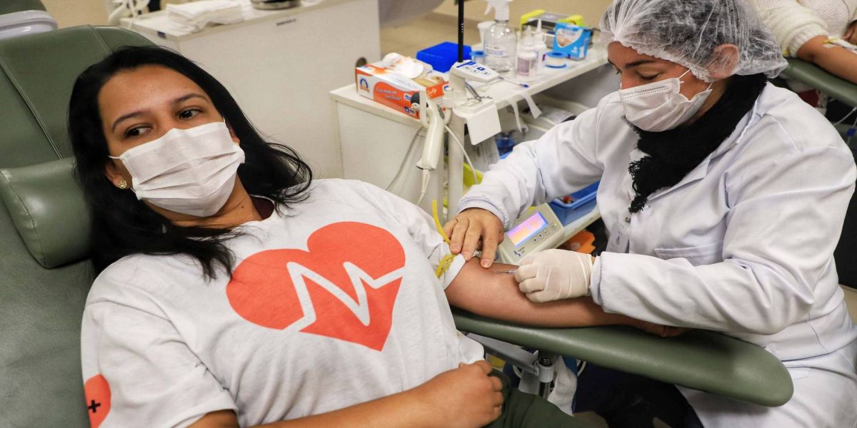 Com estoque 40% abaixo do ideal, Hemepar faz apelo à população para doar sangue