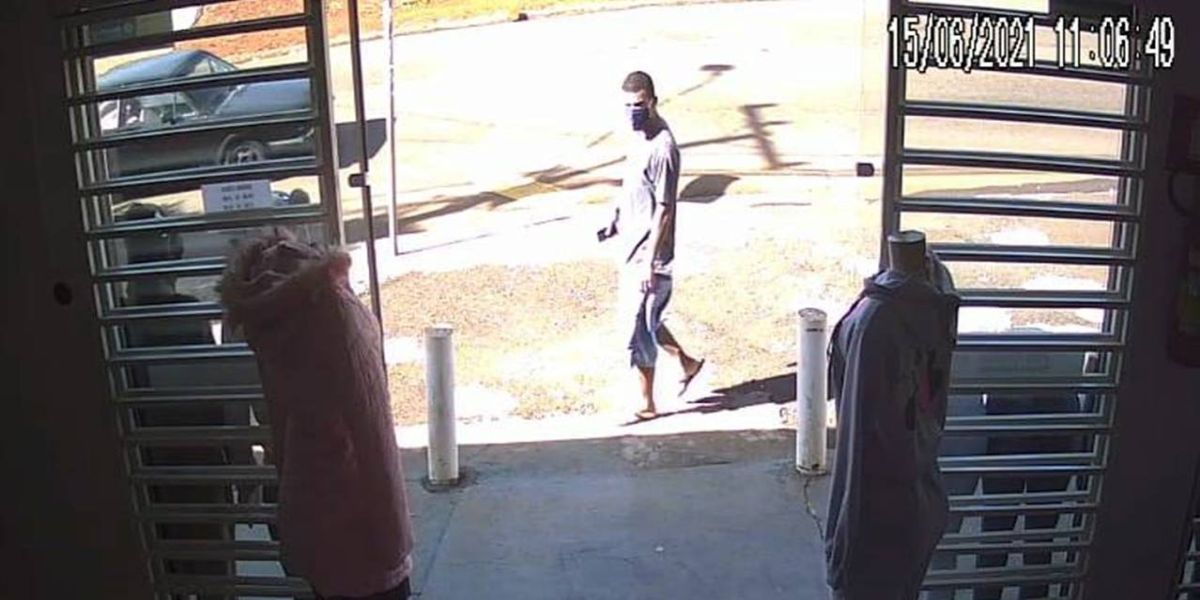 Mulher é assaltada e trancada dentro de banheiro no Bairro Periolo