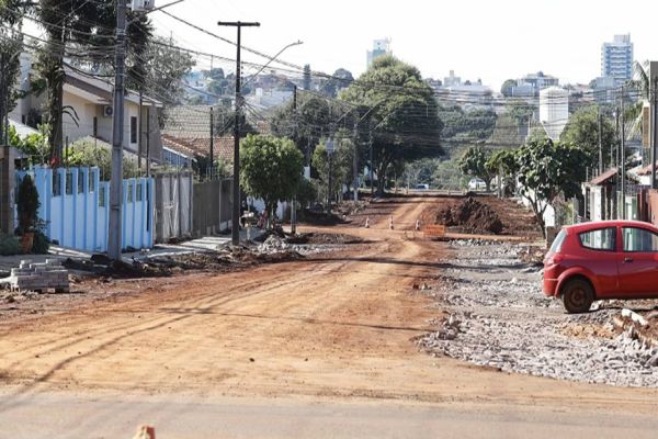Obras melhoram vias públicas na região do Bairro Neva