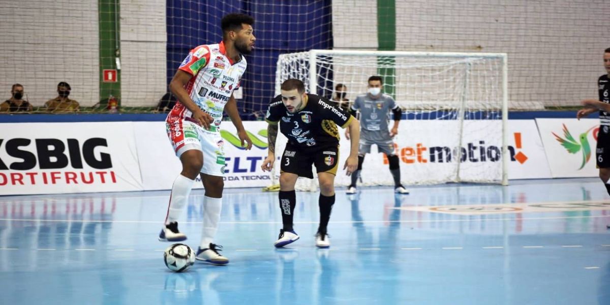 Cascavel Futsal vence Blumenau e engata terceira vitória seguida na Liga Nacional