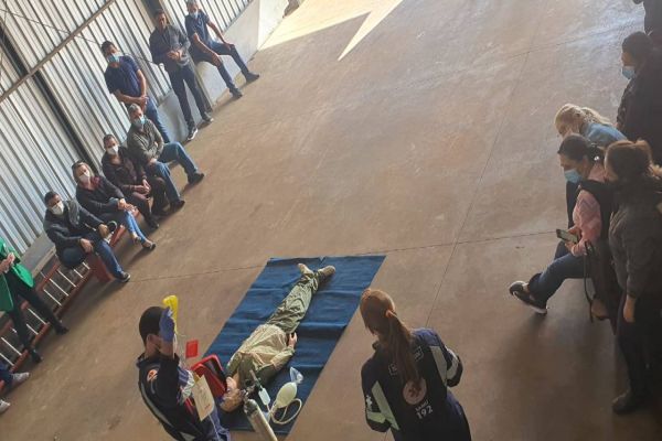 Núcleo de Educação Permanente promove treinamento com  equipes da 10ª e 20ª Regionais