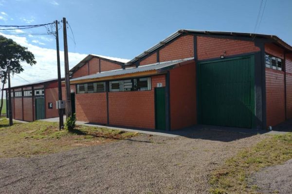 Após revitalização, casulos industriais são reinaugurados