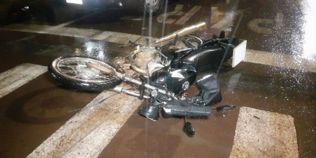 Motociclista fica gravemente ferido após colisão de trânsito no Bairro Coqueiral