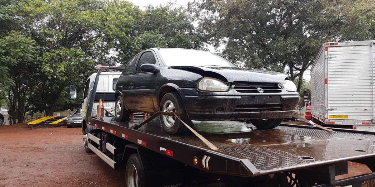 Corsa Wind alerta de furto é recuperado pela Policia Militar no Bairro Santa Cruz