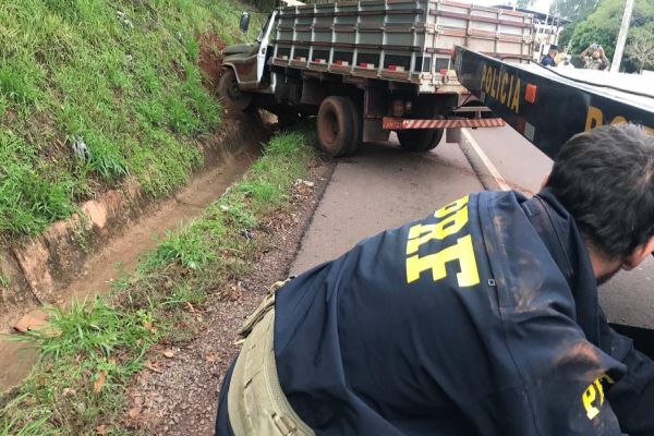 PRF apreende cocaína, maconha e crack durante o fim de semana no Paraná