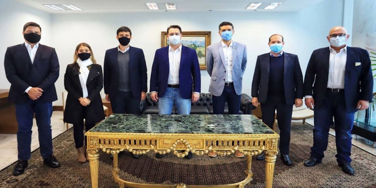 Governador recebe comitiva federal que ajuda a viabilizar a Nova Ferroeste