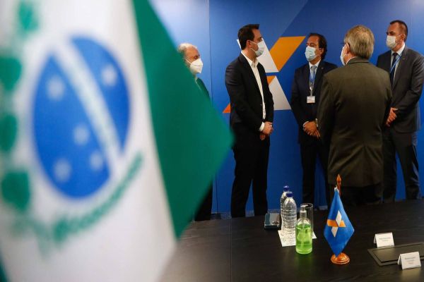 Convênio entre Estado e Caixa facilita acesso à casa própria para 30 mil famílias