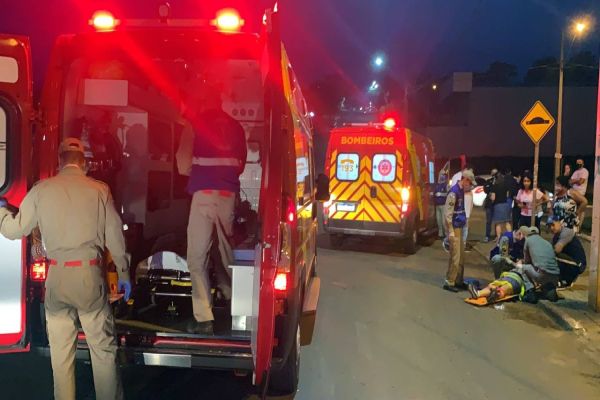 Imagem referente a notícia: Ciclista de 16 anos fica gravemente ferido após atropelar pedestre na Rua Europa