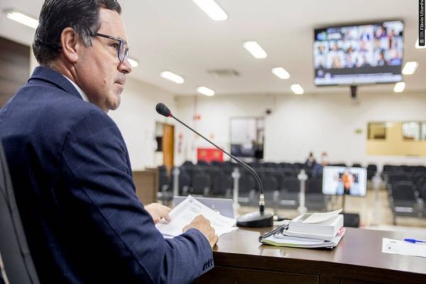 Presidente solicita sistema eletrônico gratuito para tramitação de documentos